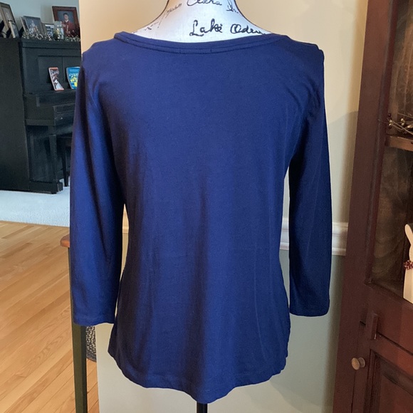 Gap navy embroidered front 3/4 length sleeve top - Picture 3 of 4